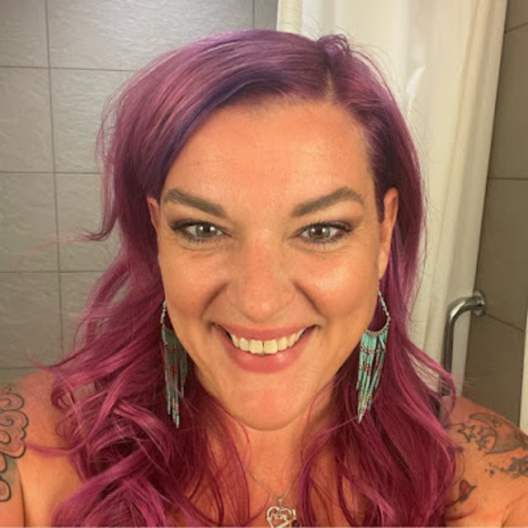 Meet your Posher, Krystal - Picture 1 of 1